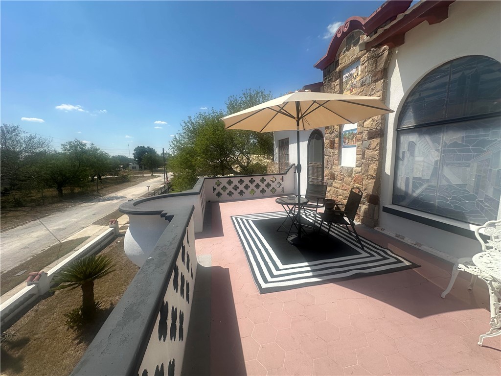 400 W Saint Charles Ave Property Photo 6