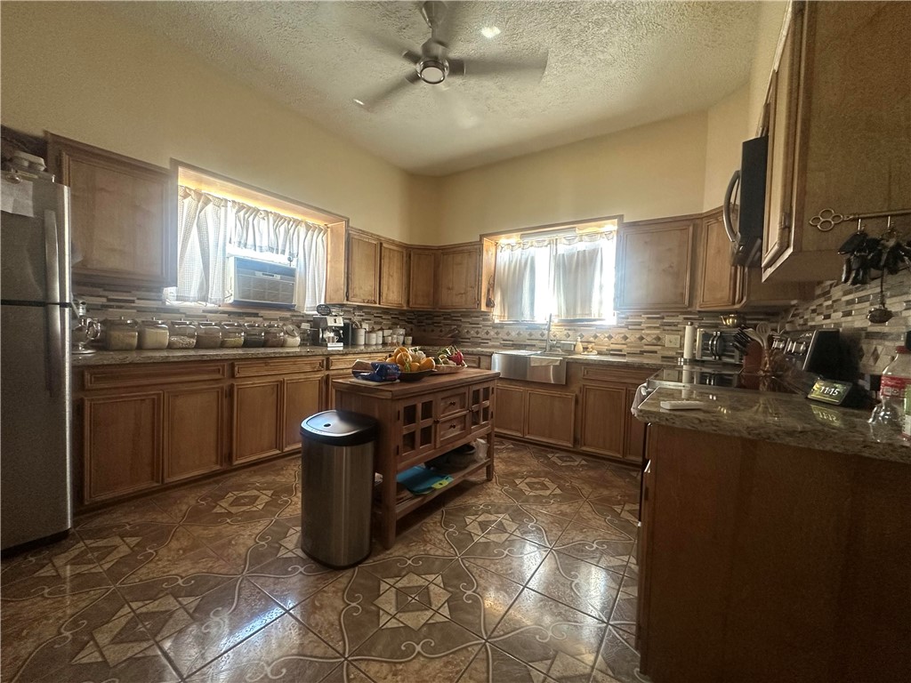 400 W Saint Charles Ave Property Photo 14