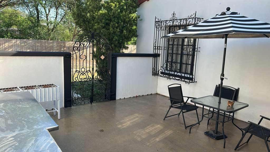 400 W Saint Charles Ave Property Photo 18