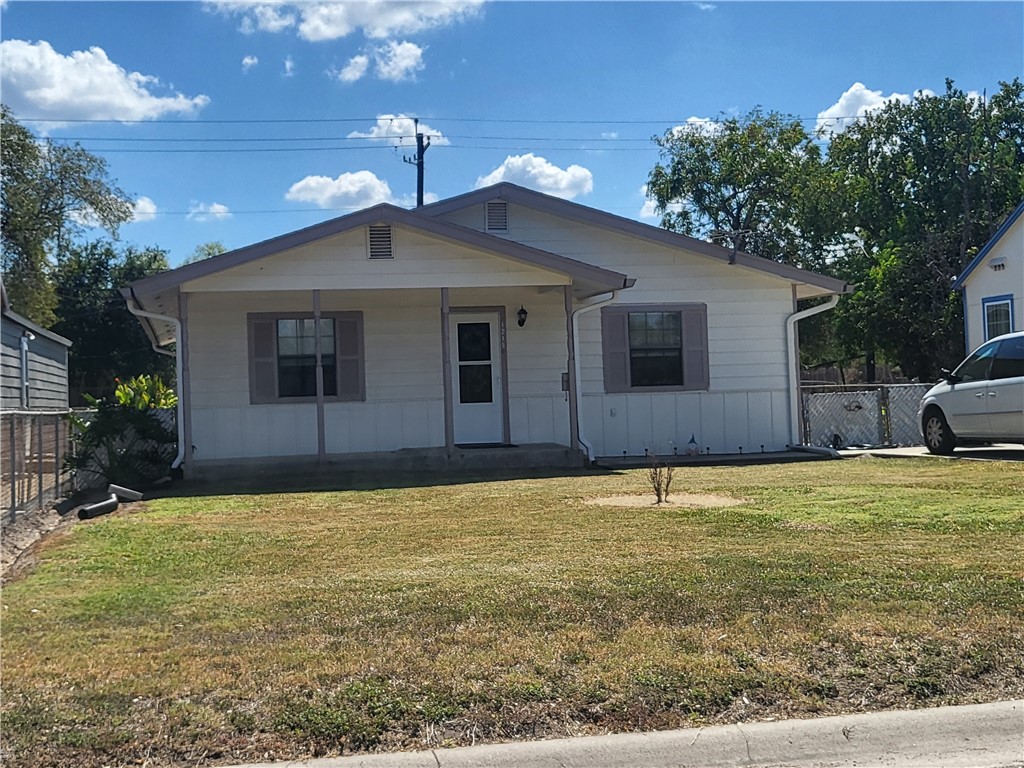 1215 E Fordyce Ave E Property Photo 1