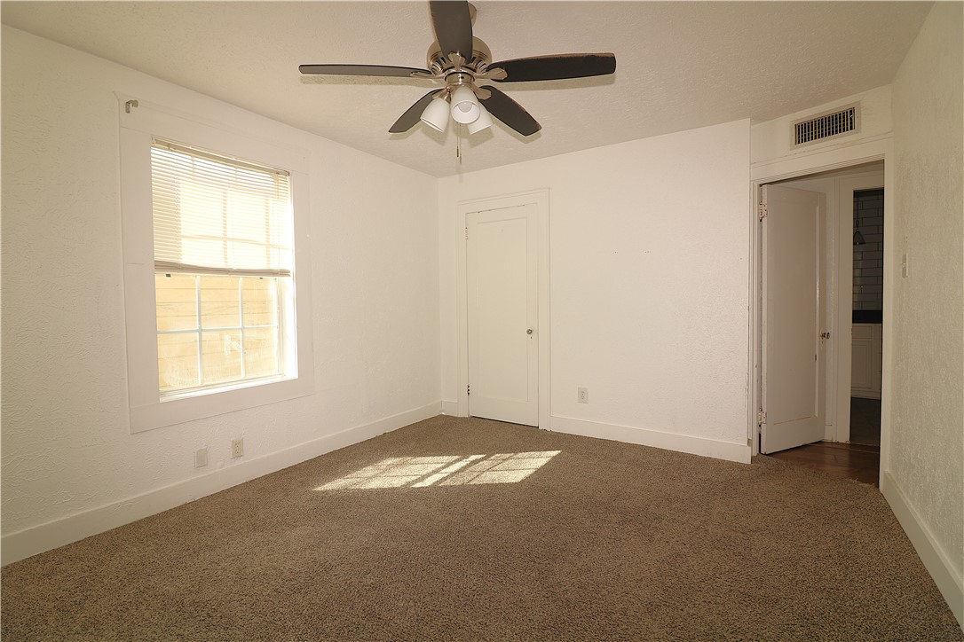 1319 5th St 1 & 2 Property Photo 8