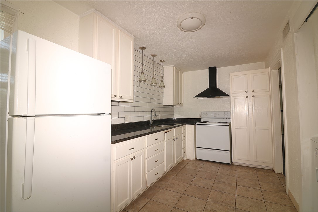 1319 5th St 1 & 2 Property Photo 9