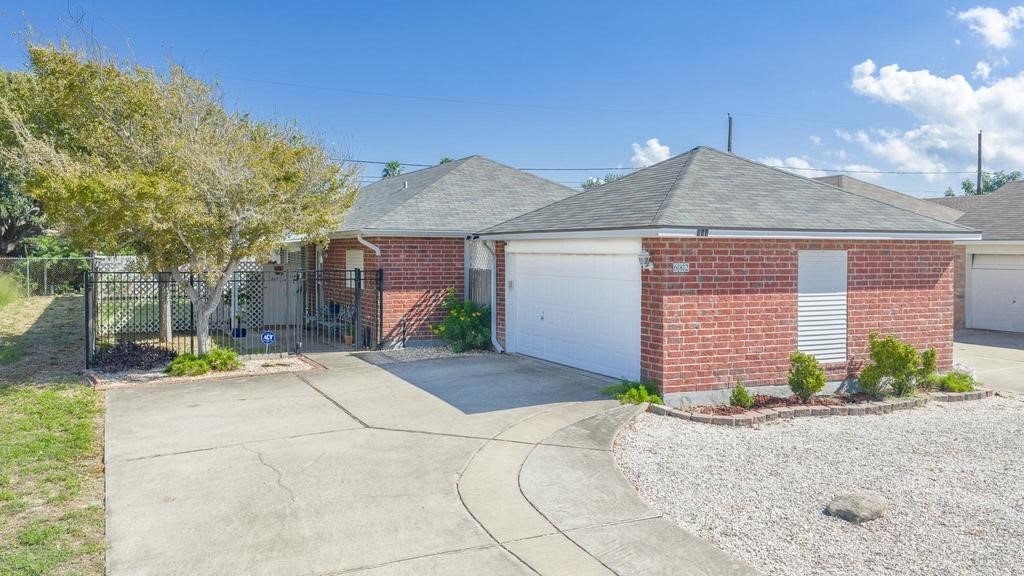 682 KAIPO Dr Property Photo 1