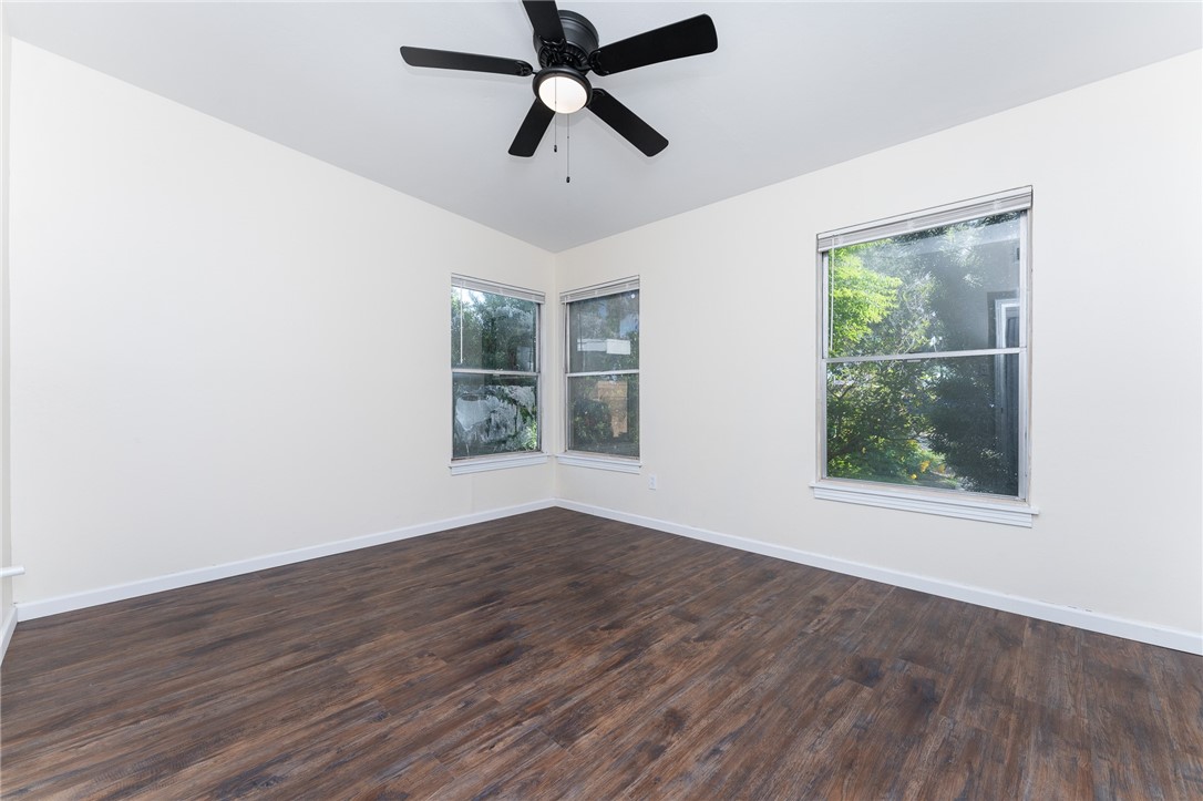 3606 Marion St Property Photo 9