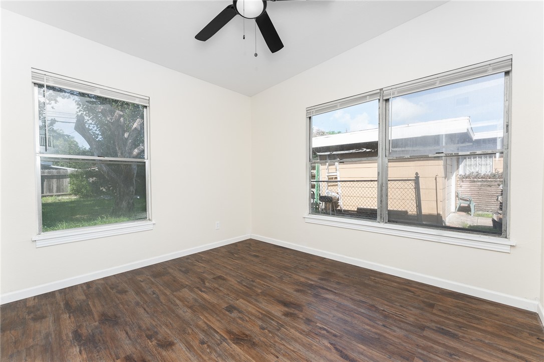 3606 Marion St Property Photo 13