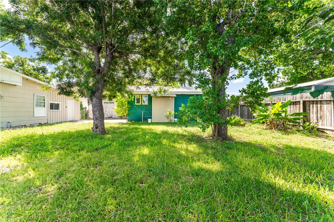 3606 Marion St Property Photo 15