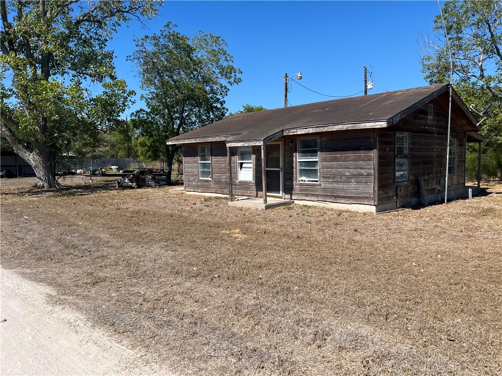 295 Mystic Dr Property Photo 2