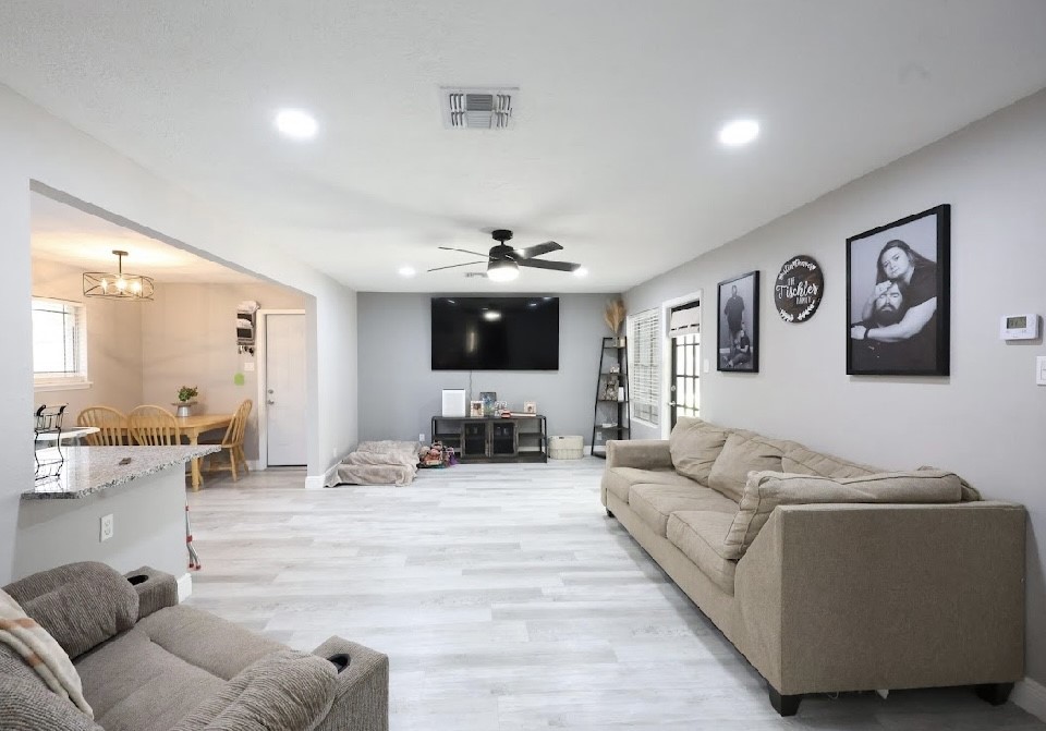 3614 Capri Dr Property Photo 2