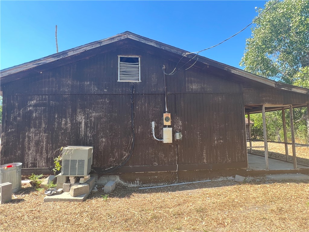129 Mystic Dr Property Photo 4