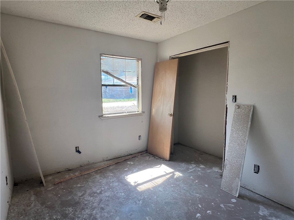 129 Mystic Dr Property Photo 14