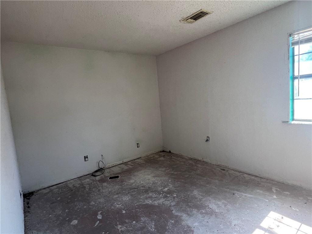 129 Mystic Dr Property Photo 15