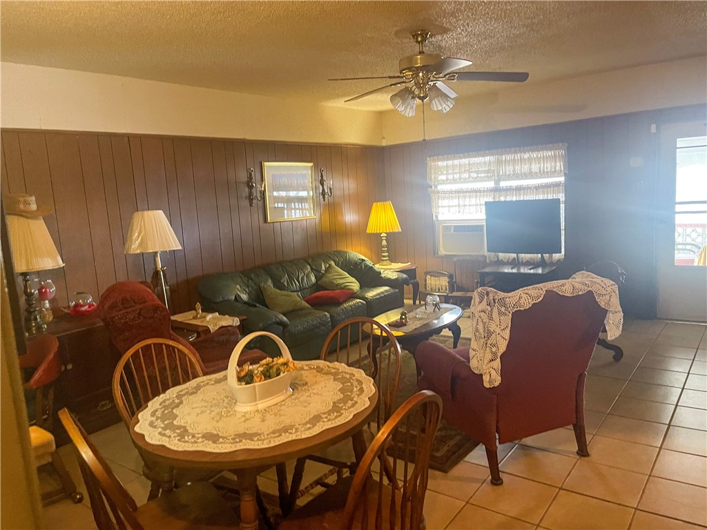 826 E Lott Ave Property Photo 9