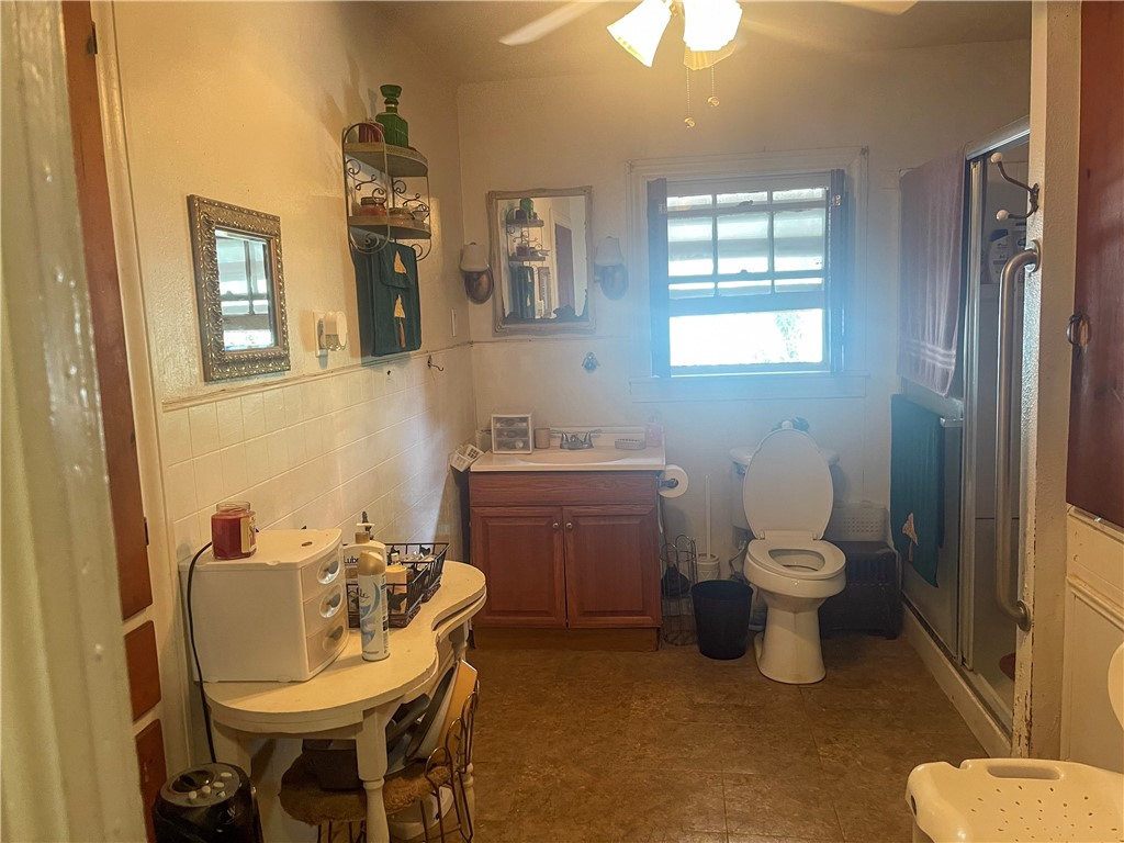 826 E Lott Ave Property Photo 16