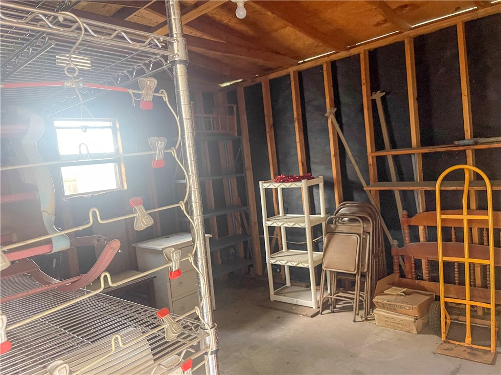 826 E Lott Ave Property Photo 24