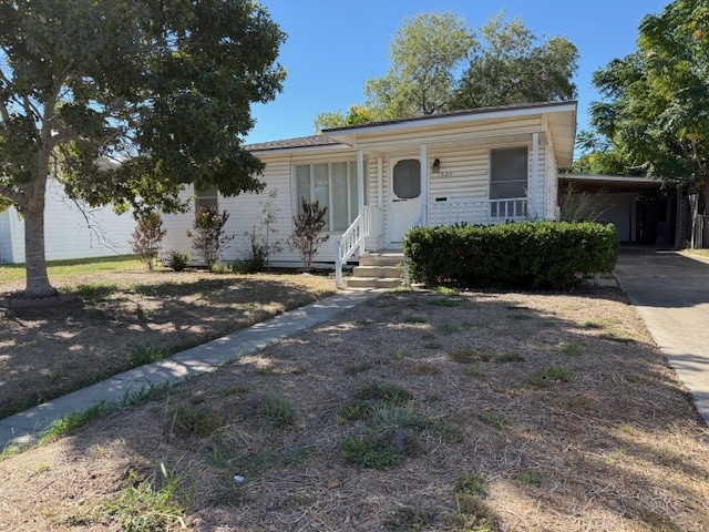 1529 Ormond Dr Property Photo 1