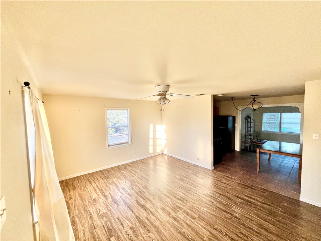 813 N Houston St Property Photo 2