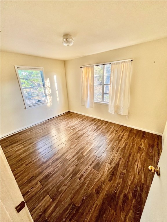 813 N Houston St Property Photo 6