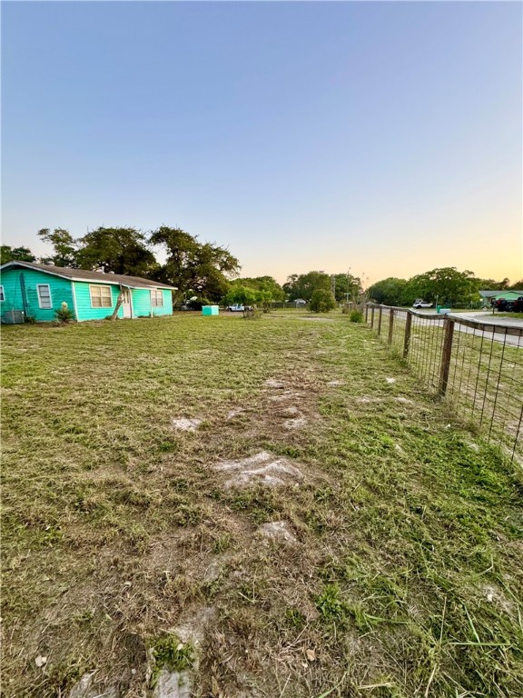 813 N Houston St Property Photo 10