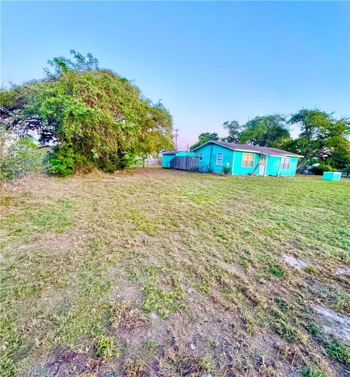 813 N Houston St Property Photo 11