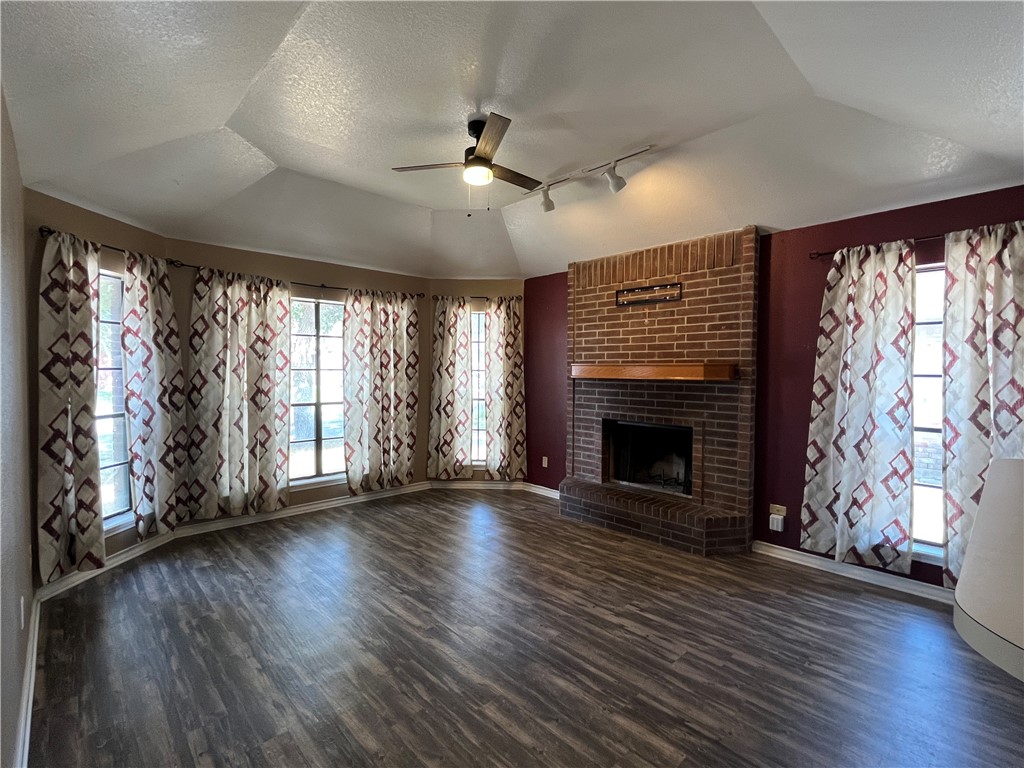 7946 Grizzley Dr Property Photo 2