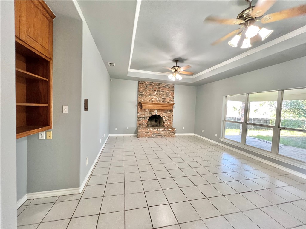 7921 Etienne Dr Property Photo 5