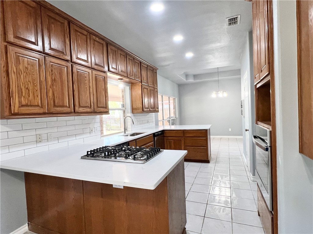 7921 Etienne Dr Property Photo 14