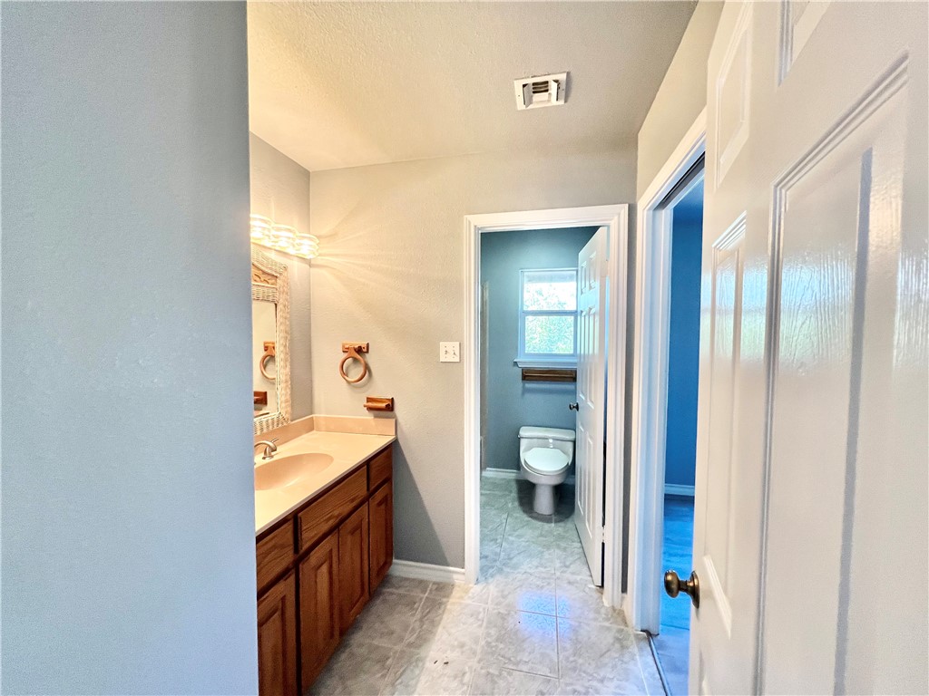 7921 Etienne Dr Property Photo 32
