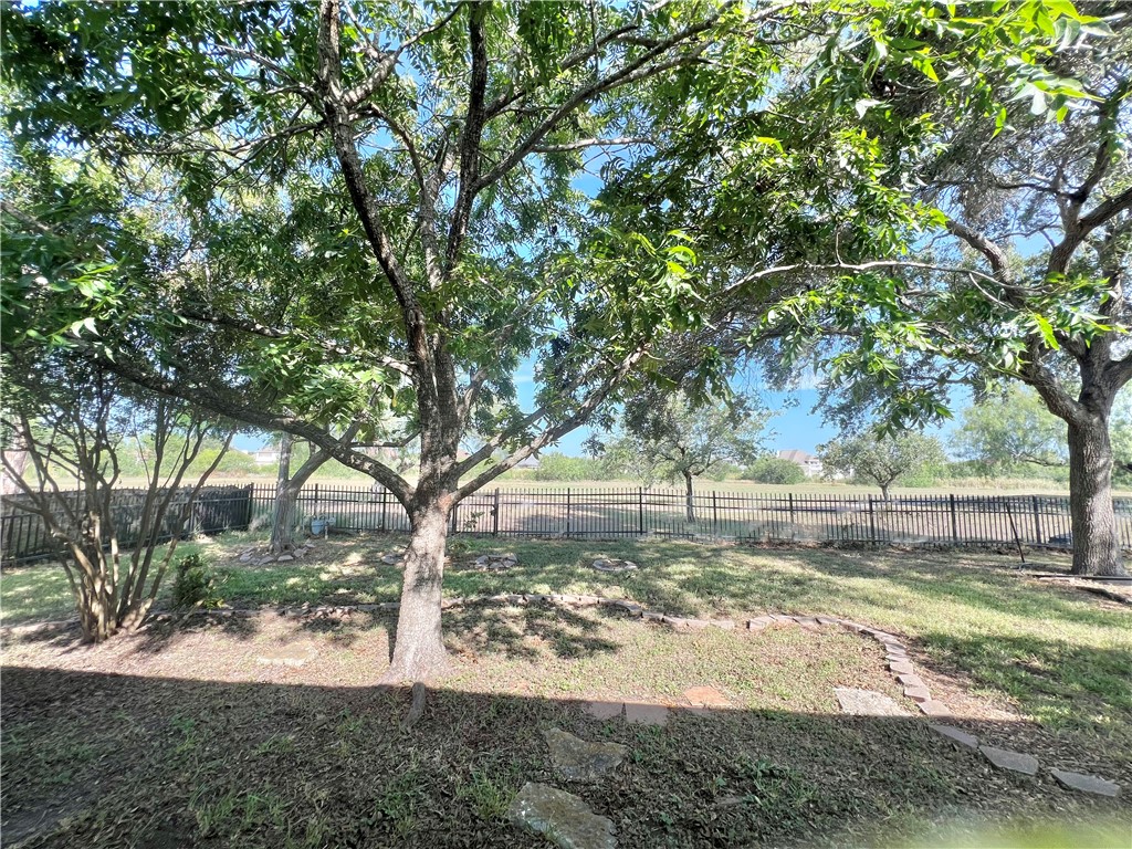 7921 Etienne Dr Property Photo 38