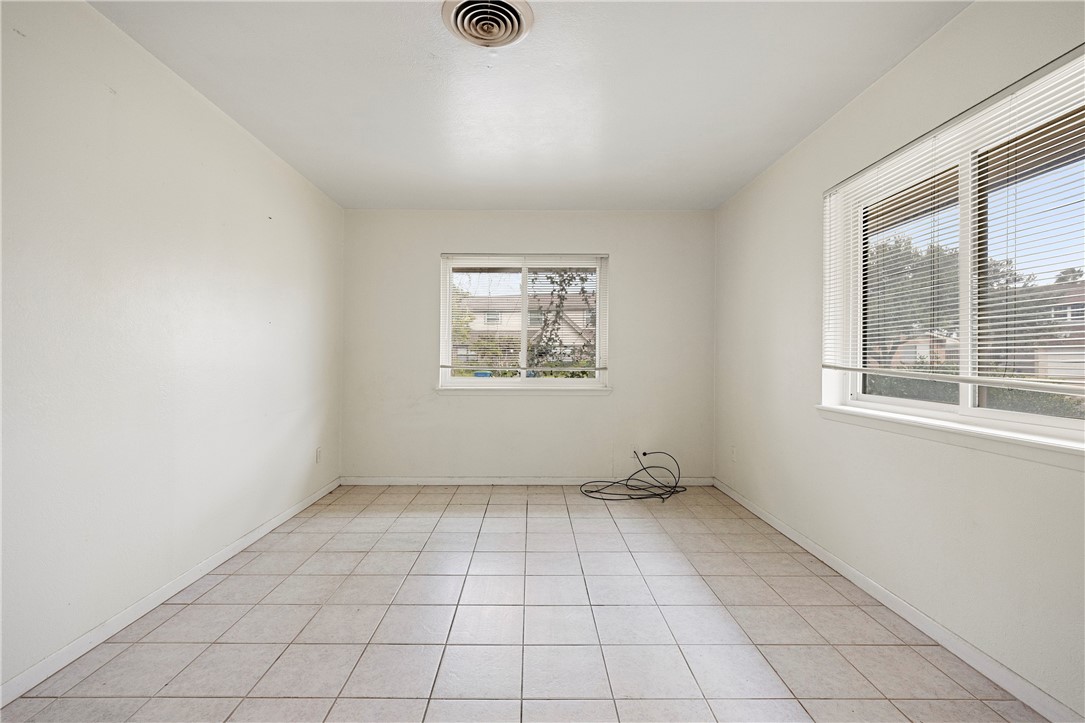 1123 Orion Dr Property Photo 4