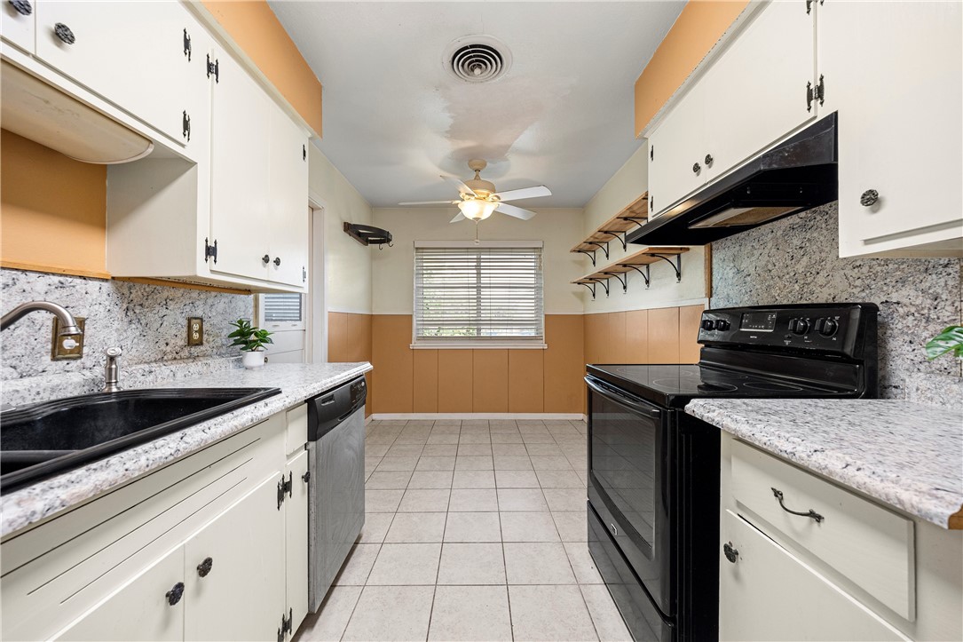 1123 Orion Dr Property Photo 5