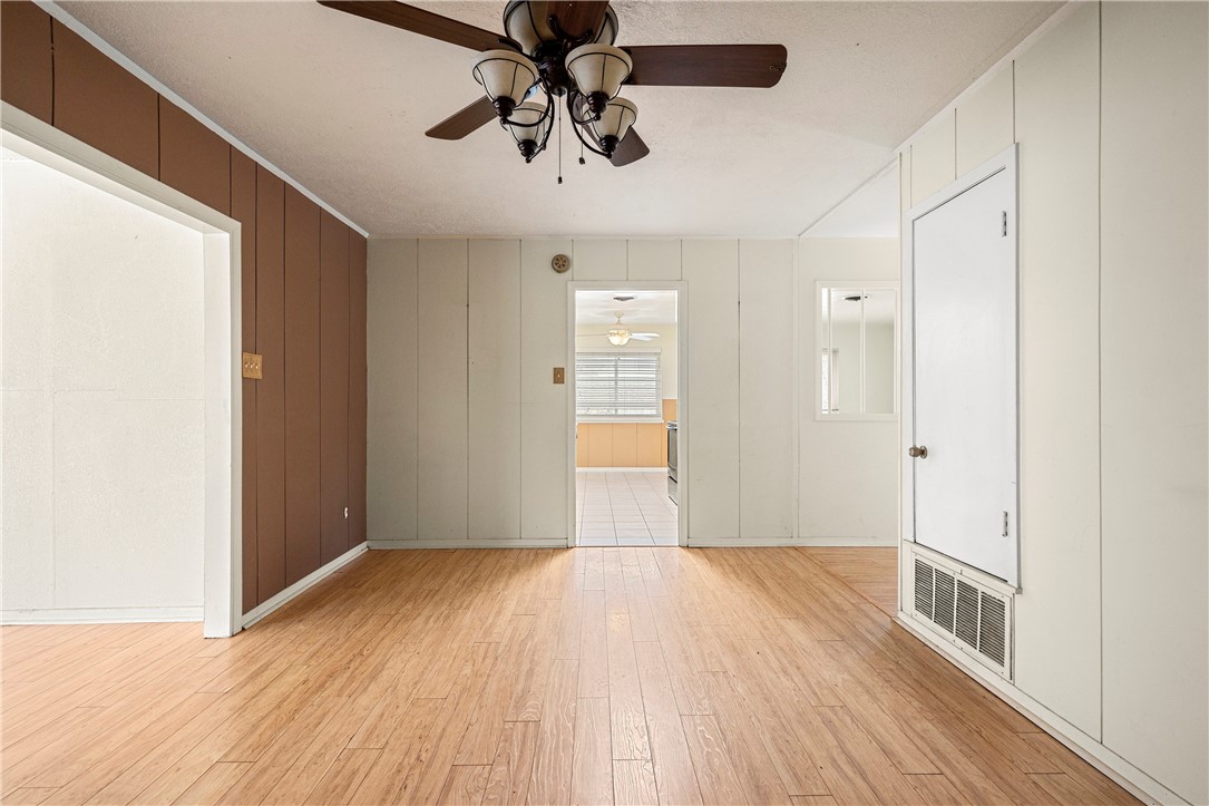 1123 Orion Dr Property Photo 8