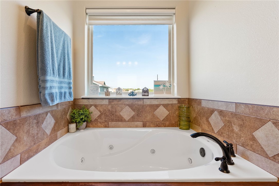 7064 Buddy Ganem Dr Property Photo 18