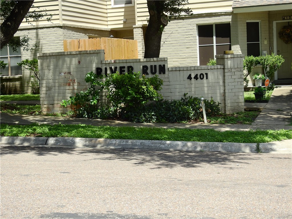 4401 River Valley Dr 1003 Property Photo 1