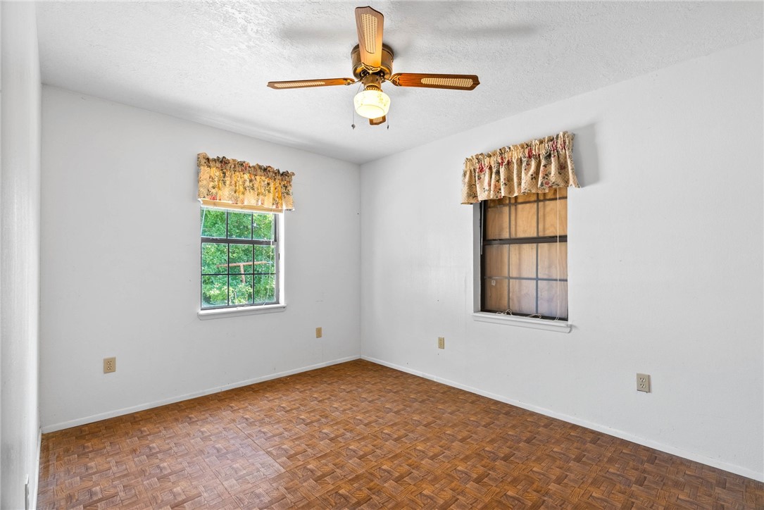 4148 Molina Dr Property Photo 21