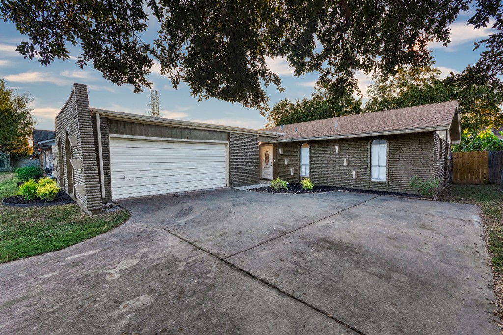 2009 Toben Dr Property Photo 1