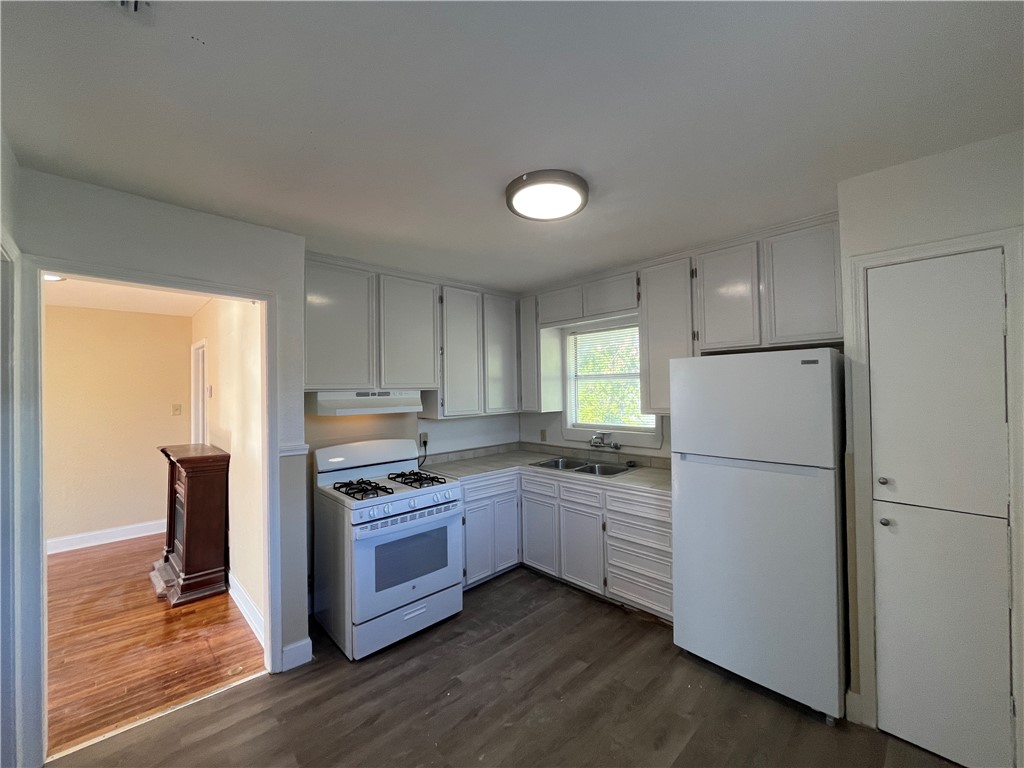 3412 Denver Ave C Property Photo 2