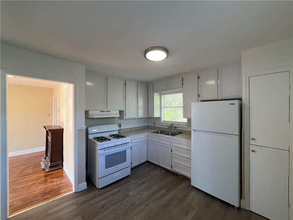 3412 Denver Ave C Property Photo 8