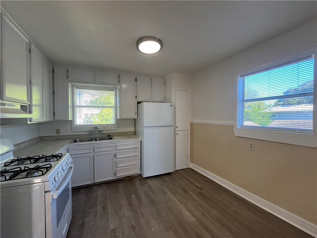 3412 Denver Ave C Property Photo 9