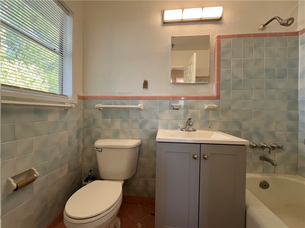 3412 Denver Ave C Property Photo 11