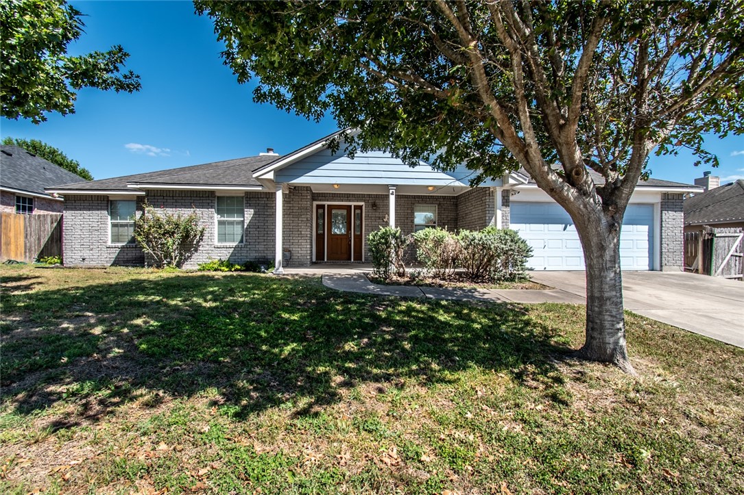 103 Collins Property Photo 1