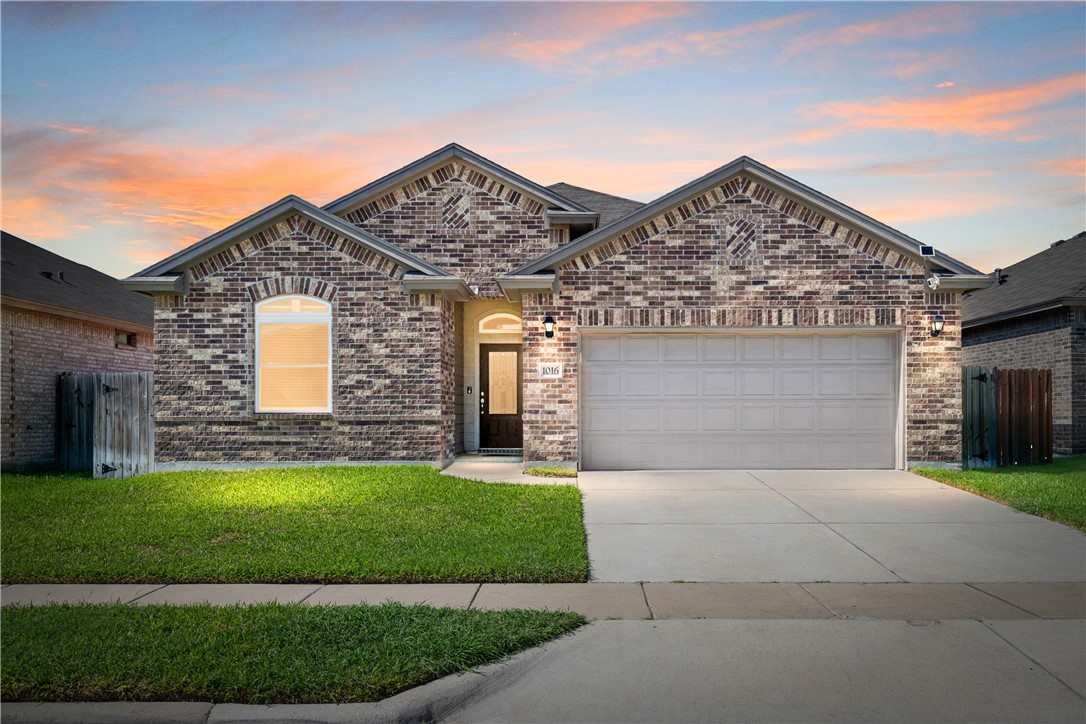 1016 Pasadena St Property Photo 1