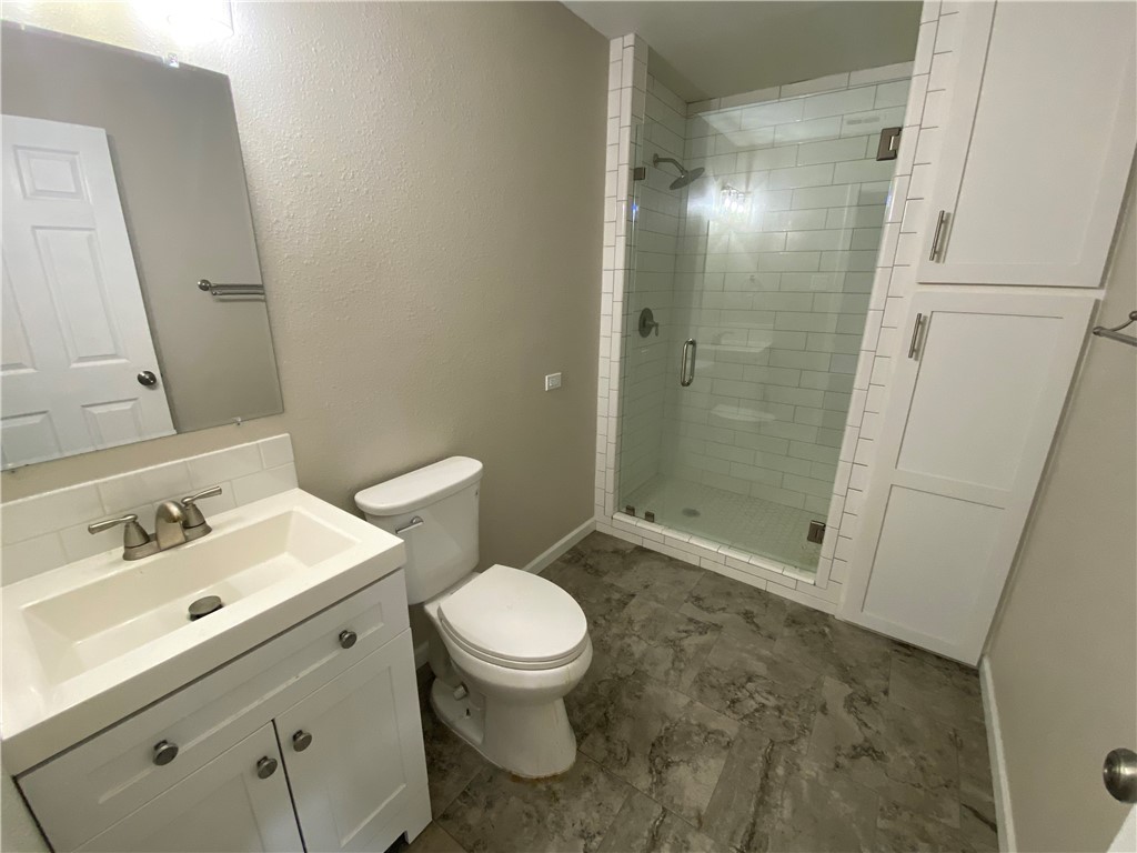 1006 Burleson St Property Photo 14