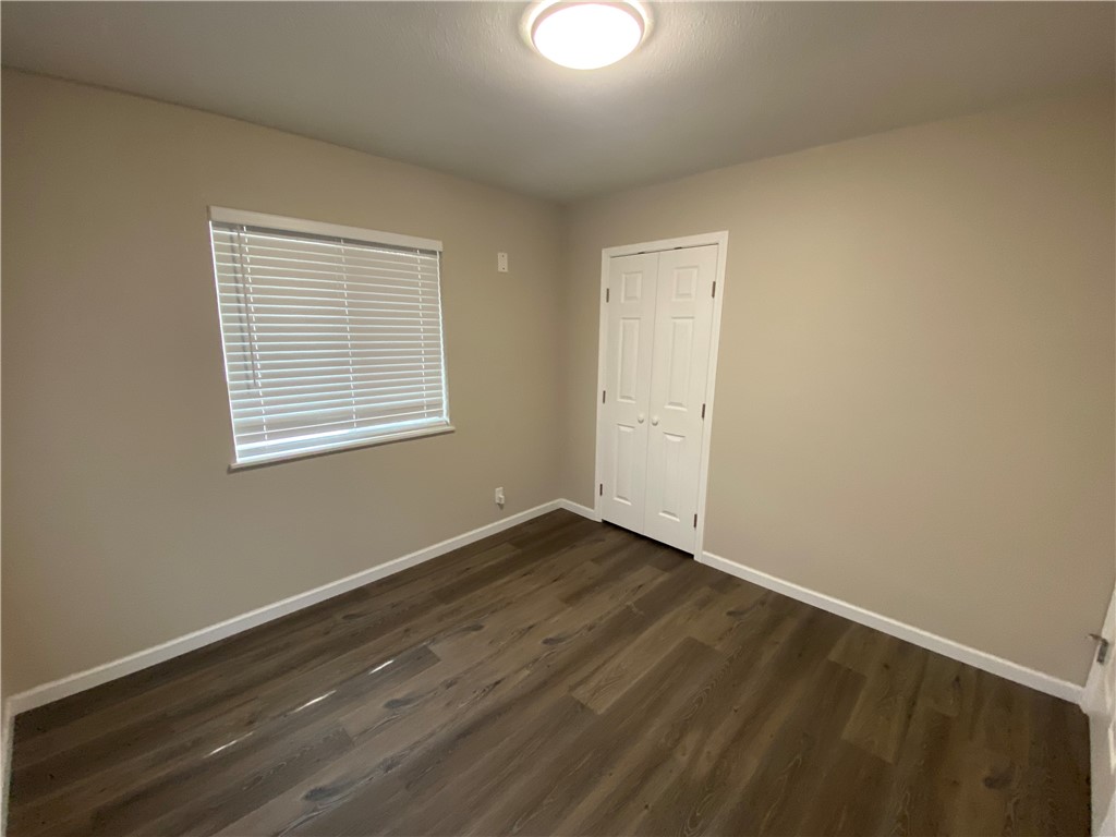 1006 Burleson St Property Photo 18