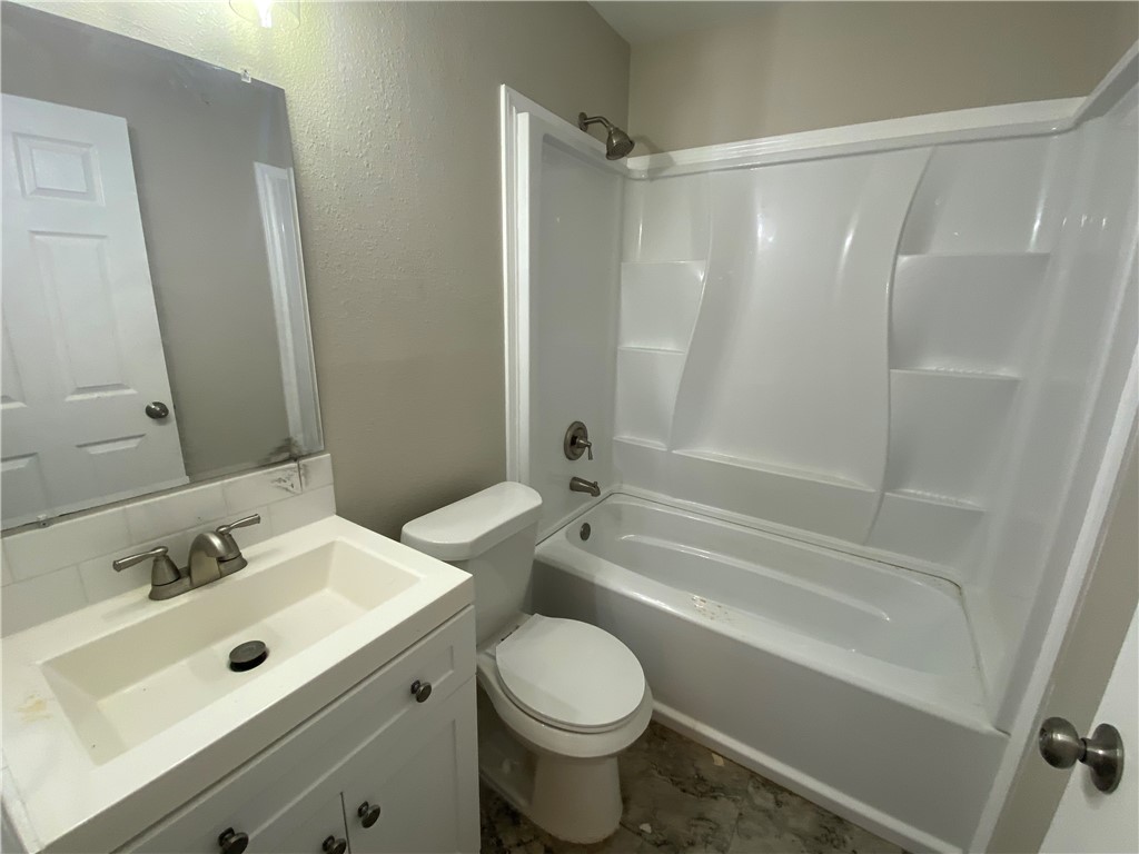 1006 Burleson St Property Photo 21