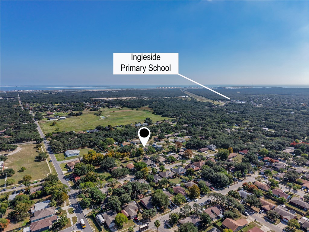 2625 Henrietta Pl Property Photo 6