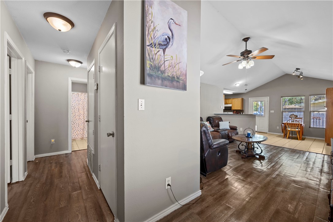 2625 Henrietta Pl Property Photo 9