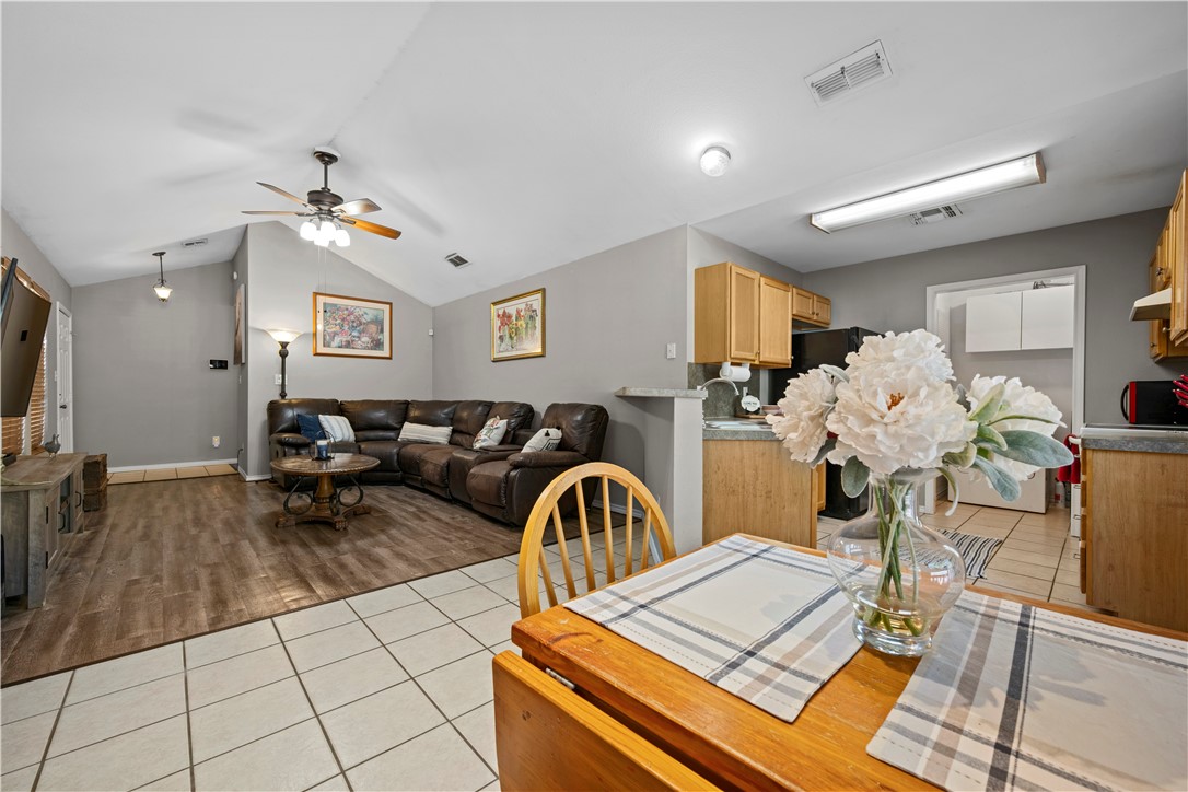 2625 Henrietta Pl Property Photo 12