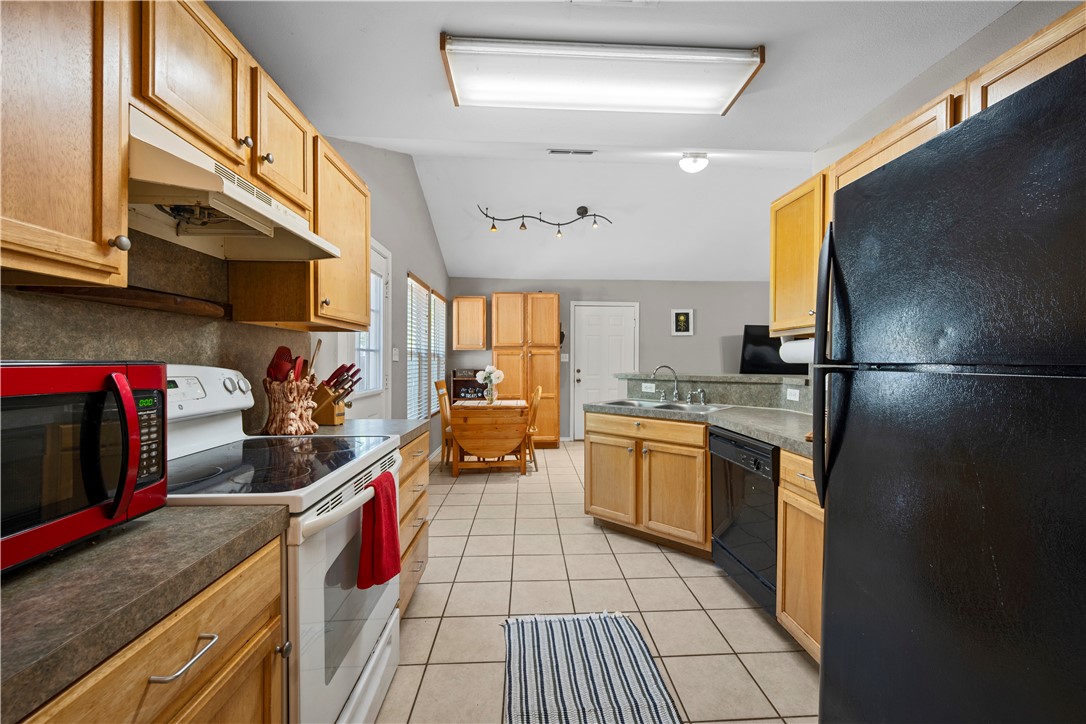 2625 Henrietta Pl Property Photo 14