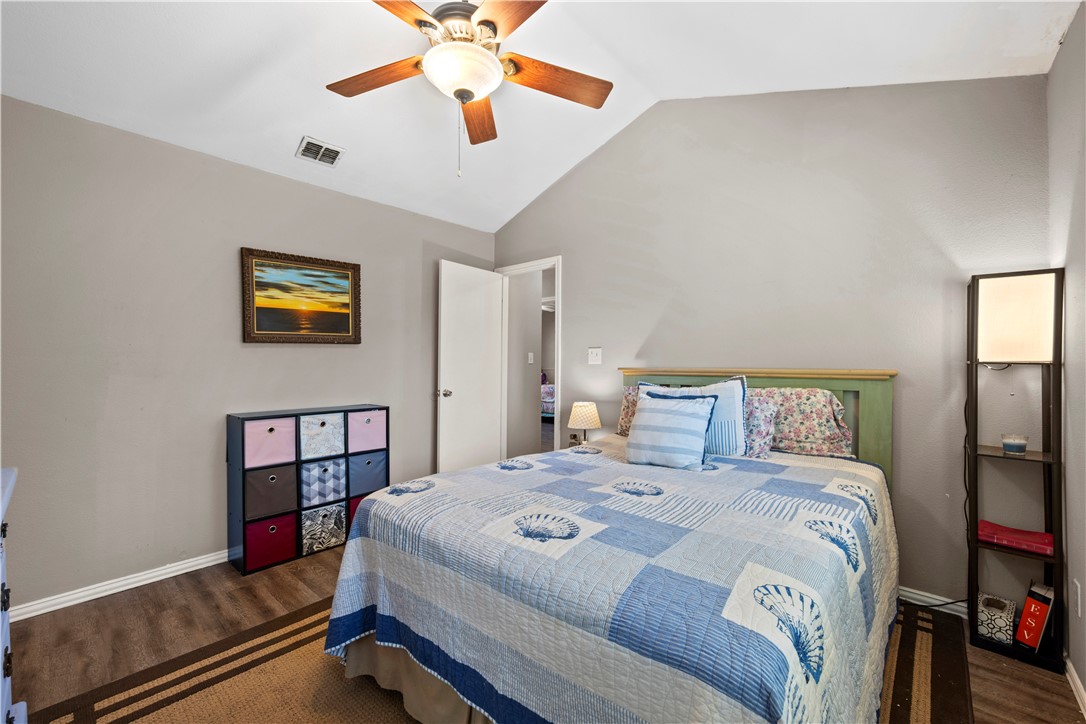 2625 Henrietta Pl Property Photo 17