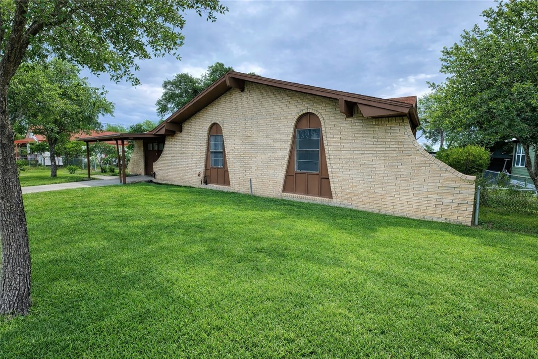 803 Avenue H Property Photo 3